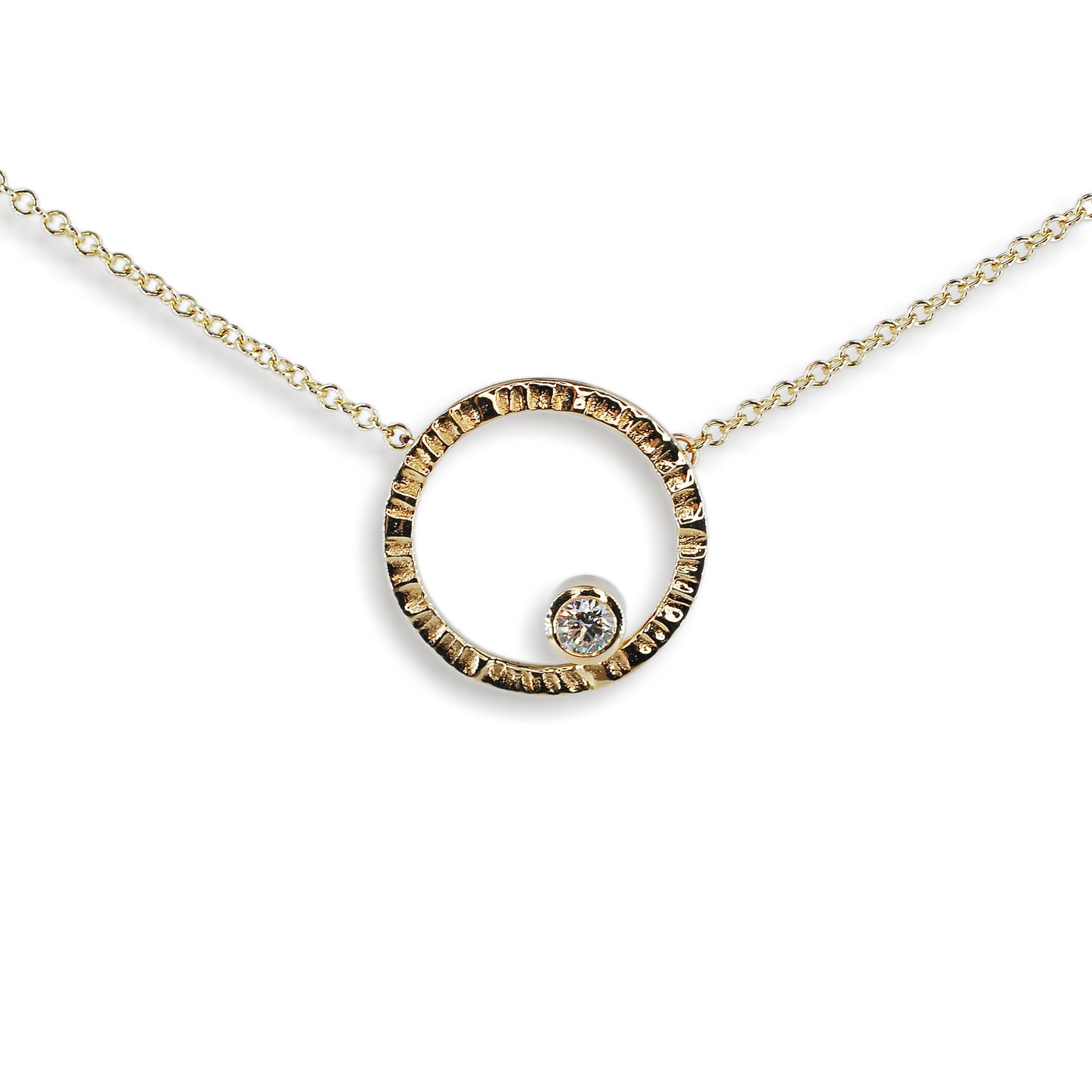 9ct Gold Medium Cylch Diamond Pendant